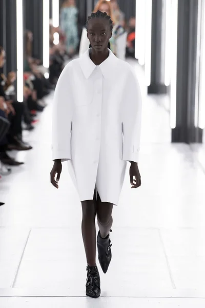 Look 43